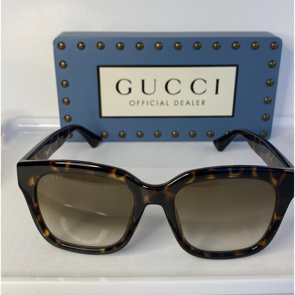 Gucci Sexy Blue and Brown Lens Sunglasse - Picture 5 of 16